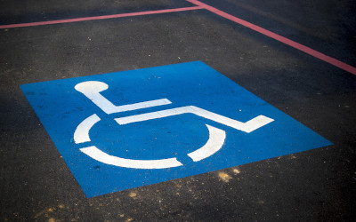 Detrazione IRPEF per l'auto delle persone con disabilità: come funziona e chi può beneficiarne